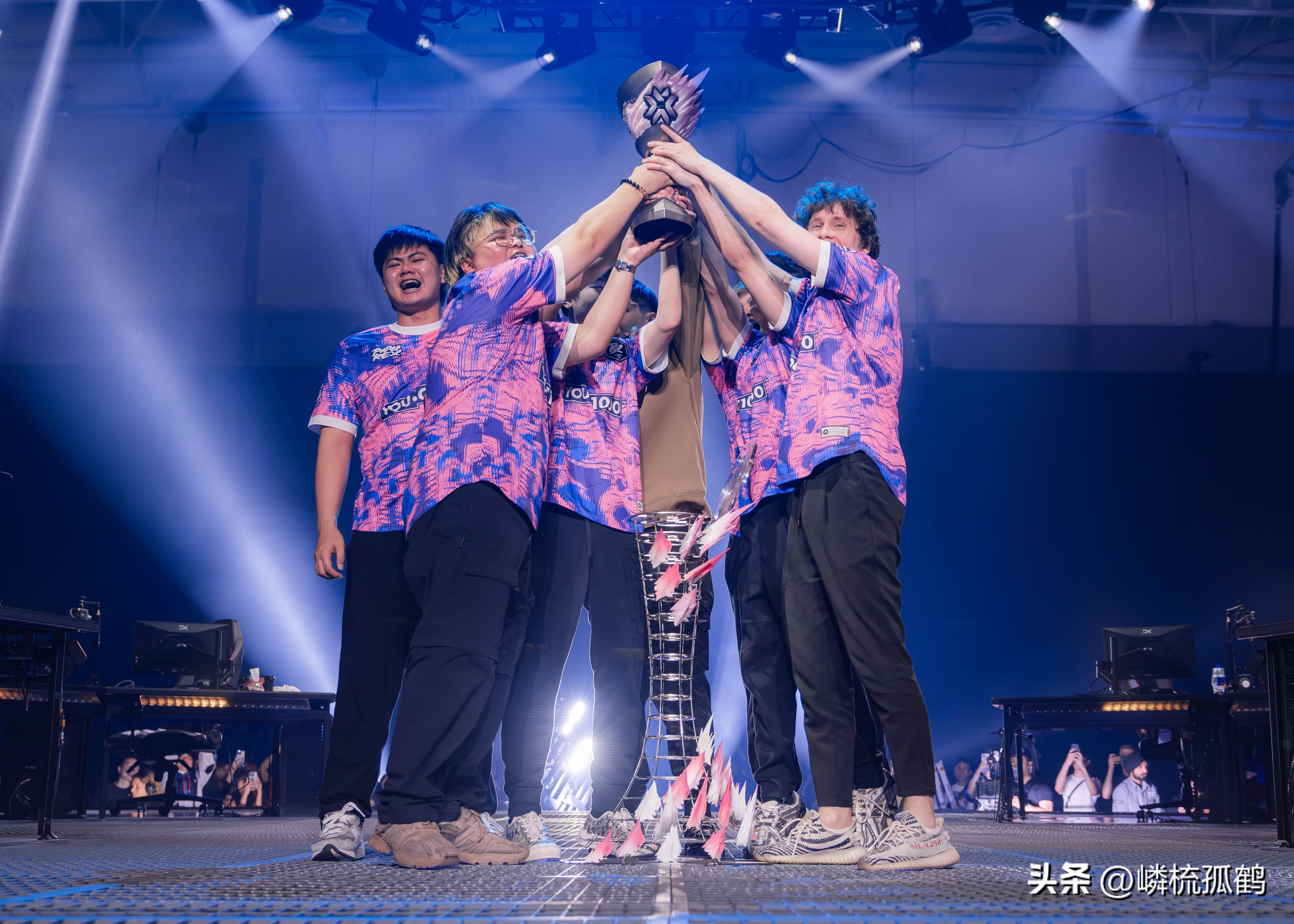 FNC轻取T1,Clid极限生还后反打激烈交锋小组赛,点燃全场激情的简单介绍 FNC轻取T1,Clid极限生还后反打激烈交锋小组赛,点燃全场激情的简单介绍